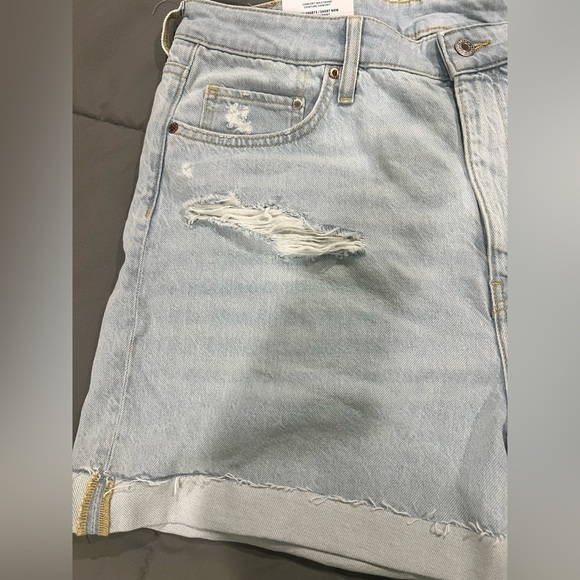 Women’s H&M mom shorts 14 new NWT distressed‎ - Picture 4 of 12